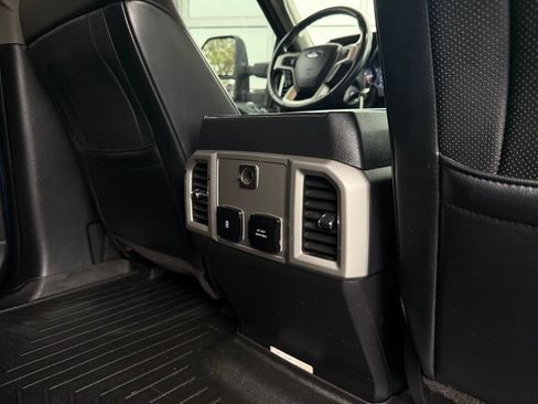 Used 2019 Ford F250 Lariat w/ Lariat Value Package AWD/4WD image 28