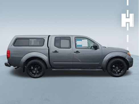 Used 2020 Nissan Frontier SV w/ Midnight Edition Floor Mats RWD image 3