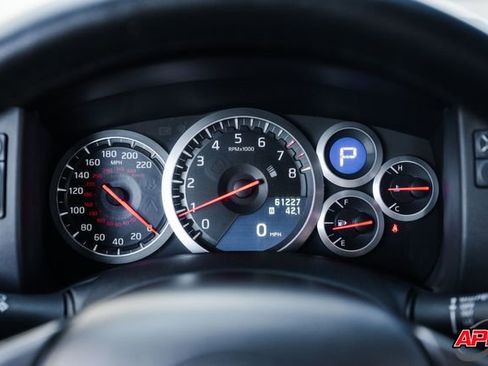 Used 2014 Nissan GT-R Premium image 9