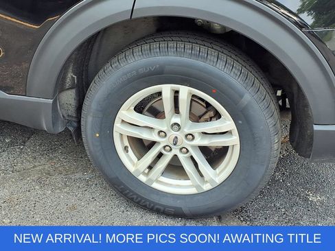 Certified 2023 Ford Explorer XLT AWD/4WD image 9