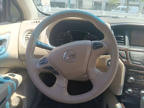 Used 2015 Nissan Pathfinder SL FWD image 17