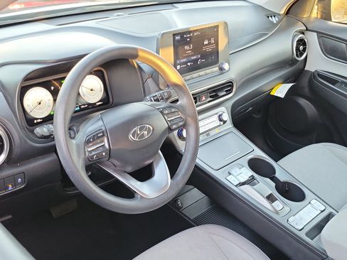 Certified 2023 Hyundai Kona SE image 5
