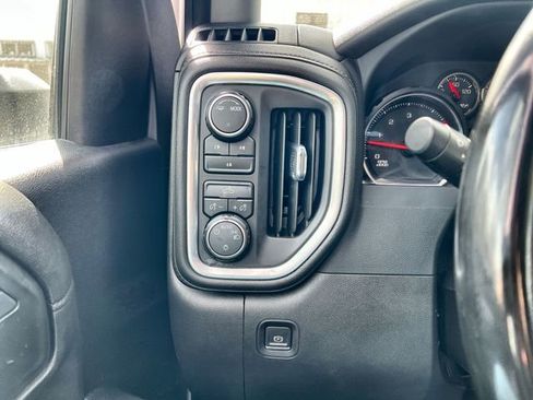 Used 2023 Chevrolet Silverado 2500 LT AWD/4WD image 16