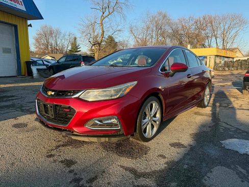 Used 2017 Chevrolet Cruze Premier image 1