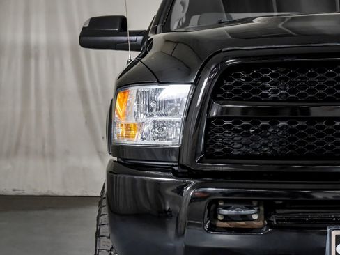 Used 2018 RAM 2500 Tradesman w/ Chrome Appearance Group AWD/4WD image 38
