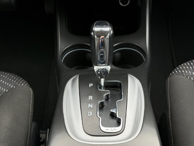 Used 2020 Dodge Journey SE w/ SE Popular Equipment Group FWD image 19