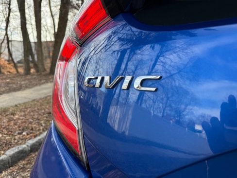 Used 2019 Honda Civic EX image 7