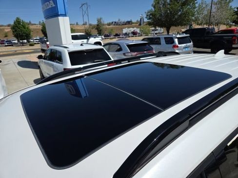 Certified 2023 Honda Pilot Elite image 9