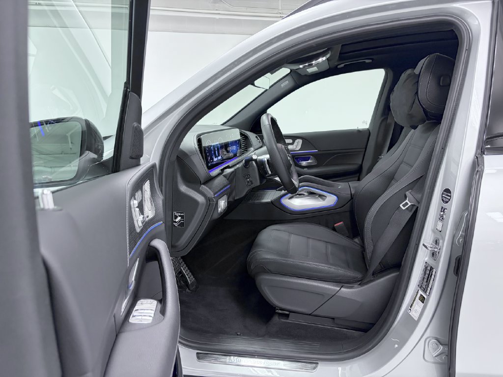 Certified 2025 Mercedes-Benz GLS 580 4MATIC image 15