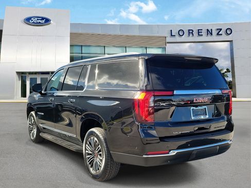 Used 2025 GMC Yukon XL Elevation image 7