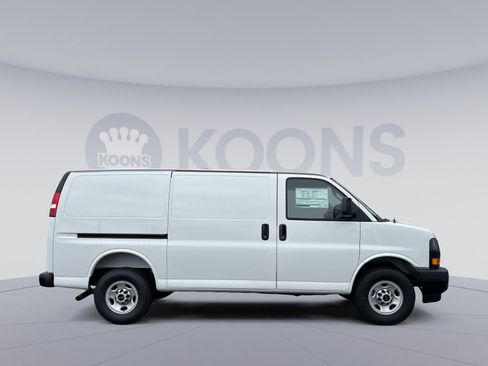 New 2026 GMC Savana 2500 w/ Driver Convenience Package RWD image 8