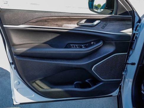 New 2026 Jeep Grand Cherokee L Limited image 25