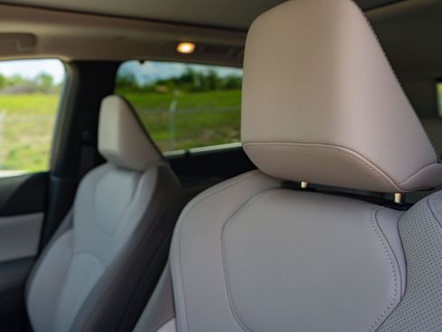 Certified 2026 INFINITI QX60 Luxe w/ Cargo Package FWD image 9