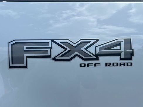 Certified 2025 Ford F150 Platinum w/ FX4 Off-Road Package AWD/4WD image 38