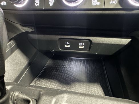 Used 2023 Honda Accord EX image 17