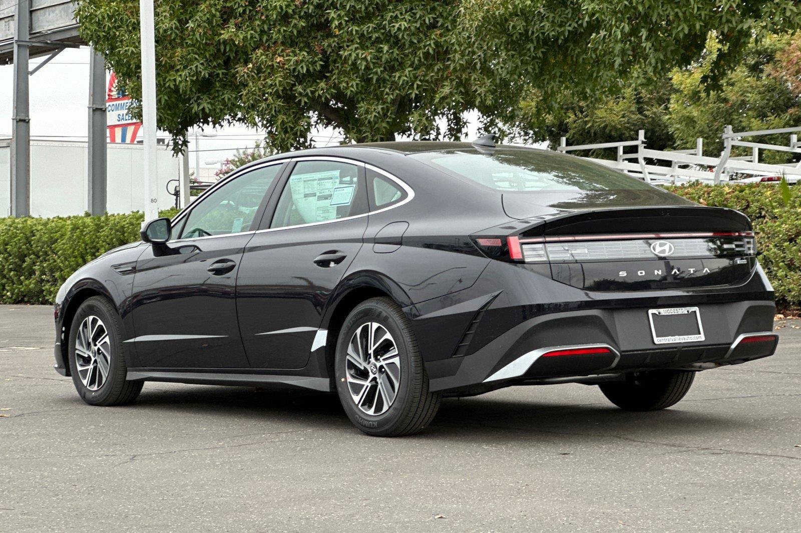 New 2027 Hyundai Sonata Blue FWD image 5