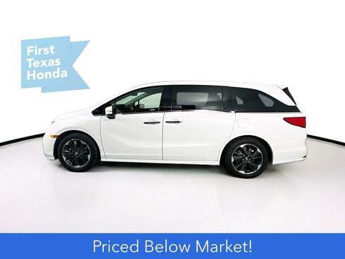 Used 2023 Honda Odyssey Elite image 4