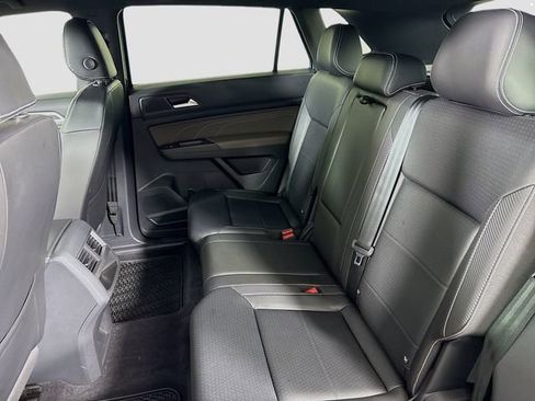 Used 2023 Volkswagen Atlas Cross Sport SE image 25