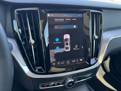 Used 2025 Volvo S60 B5 Core FWD image 18