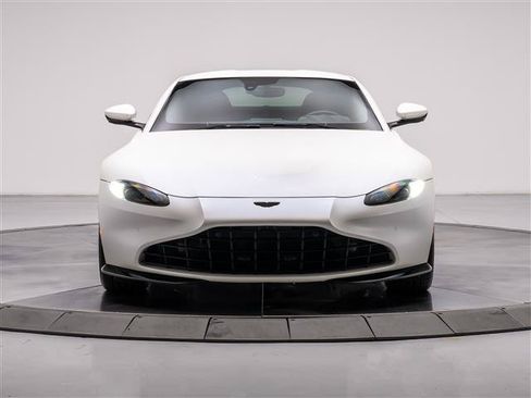 Used 2021 Aston Martin V8 Vantage Coupe RWD image 6