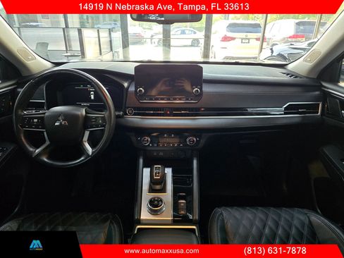 Used 2023 Mitsubishi Outlander SEL FWD image 17