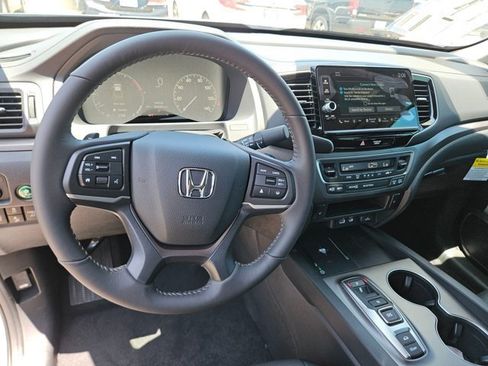 New 2025 Honda Ridgeline RTL+ image 17