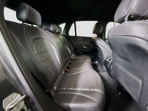 Used 2020 Mercedes-Benz GLC 300 image 27