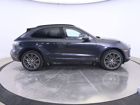 Certified 2024 Porsche Macan image 8