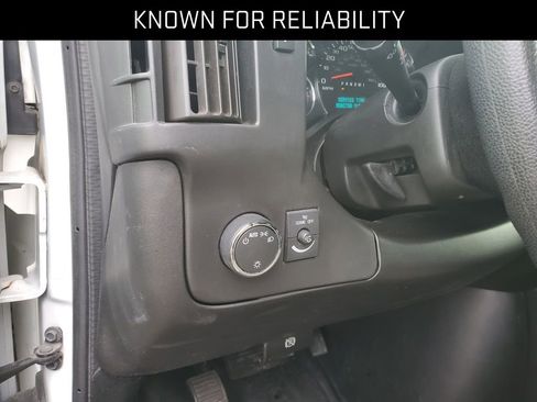 Used 2018 GMC Savana 2500 Extended w/ Driver Convenience Package image 17