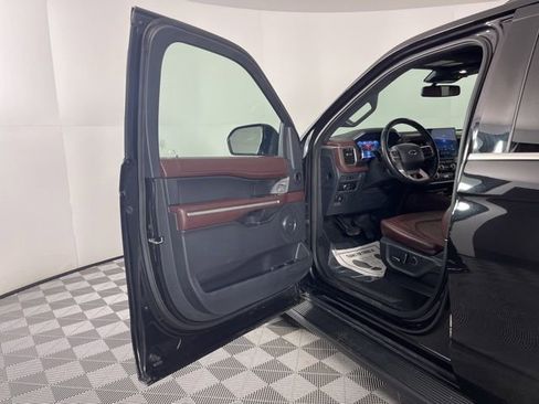 Used 2024 Ford Expedition Max Limited image 17
