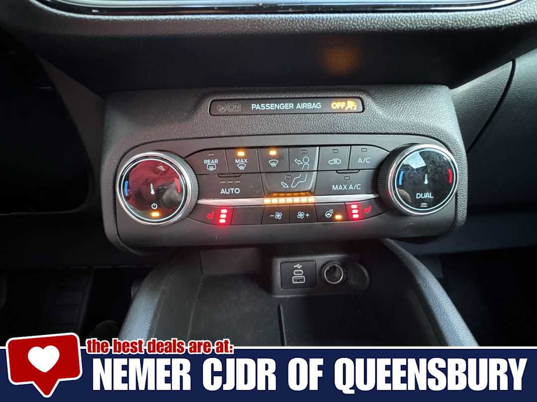 Used 2025 Ford Escape ST-Line Select AWD/4WD image 18