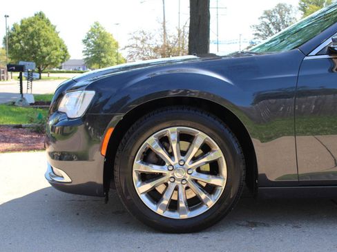 Used 2016 Chrysler 300 C AWD/4WD image 49