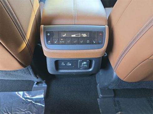 Certified 2024 Nissan Pathfinder Platinum w/ Cargo Package image 18