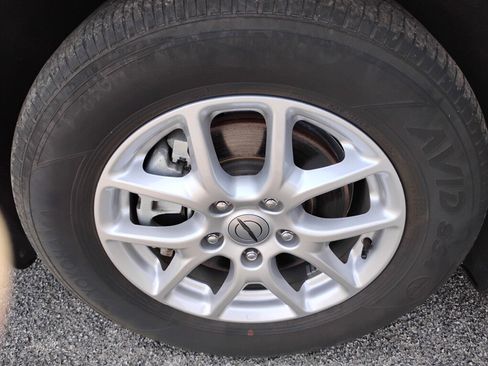 Used 2023 Chrysler Pacifica Touring-L FWD image 24