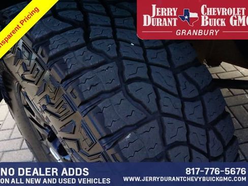 Used 2024 Chevrolet Silverado 2500 ZR2 w/ Technology Package AWD/4WD image 8