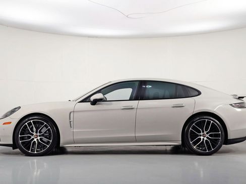 Used 2022 Porsche Panamera Turbo S w/ Premium Package image 9