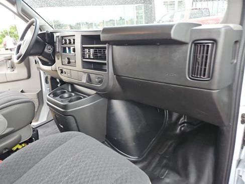 Used 2025 Chevrolet Express 2500 w/ Driver Convenience Package RWD image 21