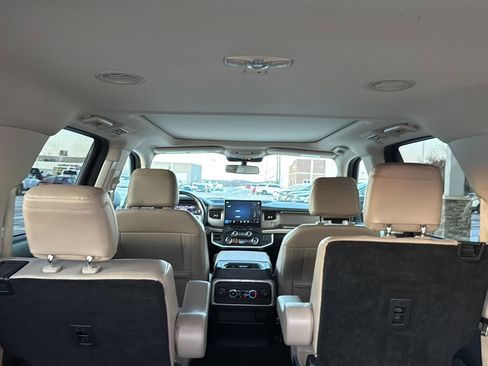 Used 2024 Ford Expedition Max Limited image 5