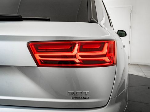 Used 2018 Audi Q7 3.0T Prestige w/ Prestige Package image 9
