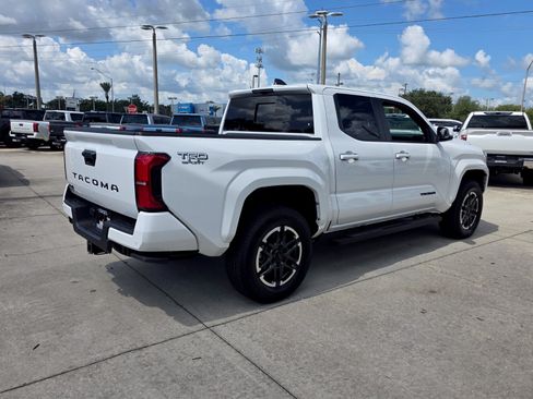 Used 2024 Toyota Tacoma TRD Sport w/ TRD Sport Upgrade Package AWD/4WD image 6