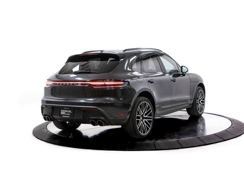 Certified 2026 Porsche Macan AWD/4WD image 7