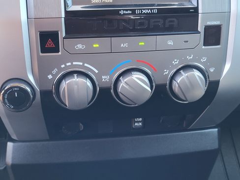 Used 2016 Toyota Tundra SR5 AWD/4WD image 18