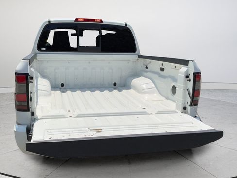 Used 2022 Nissan Frontier SV RWD image 19