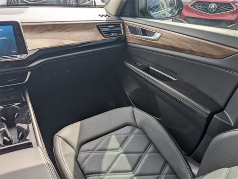 Used 2025 Volkswagen Atlas SE image 17