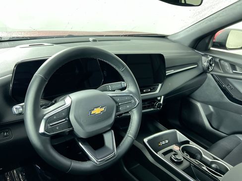 Used 2026 Chevrolet Equinox LT w/ Convenience Package II image 26