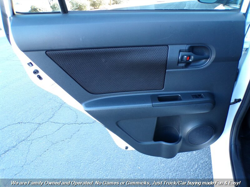 Used 2010 Scion xB FWD image 18