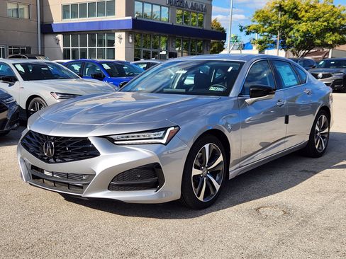 New 2025 Acura TLX w/ Technology Package image 2