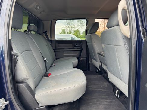 Used 2014 RAM 2500 Tradesman w/ Chrome Appearance Group AWD/4WD image 17
