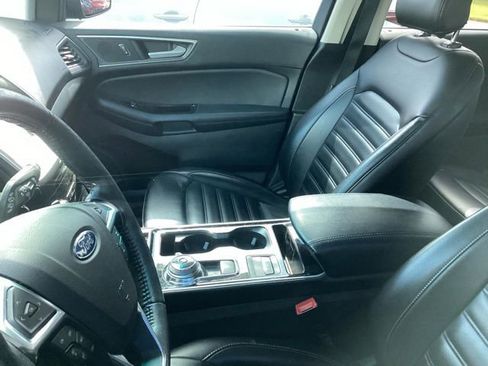 Used 2019 Ford Edge SEL w/ Equipment Group 201A AWD/4WD image 16