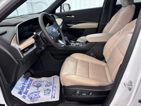 Used 2024 Cadillac XT4 Premium Luxury w/ Technology Package FWD image 21